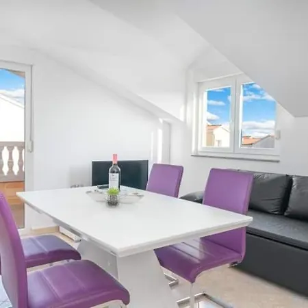 Apartman Helena *