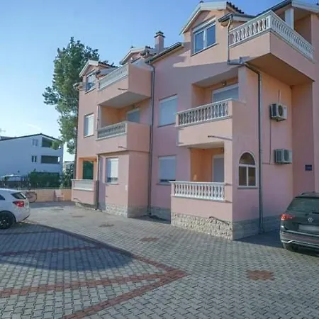 Apartman Helena Srima