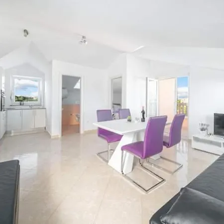 Διαμέρισμα Apartman Helena *